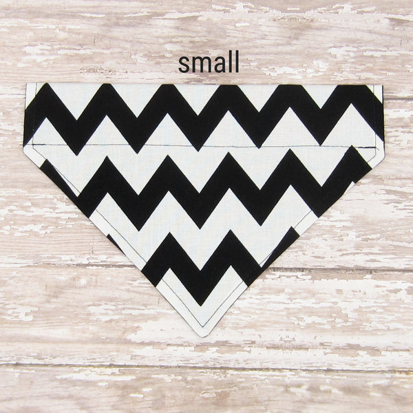 Black & White Chevron Pet Bandana-4 Sizes Fits Over Collar