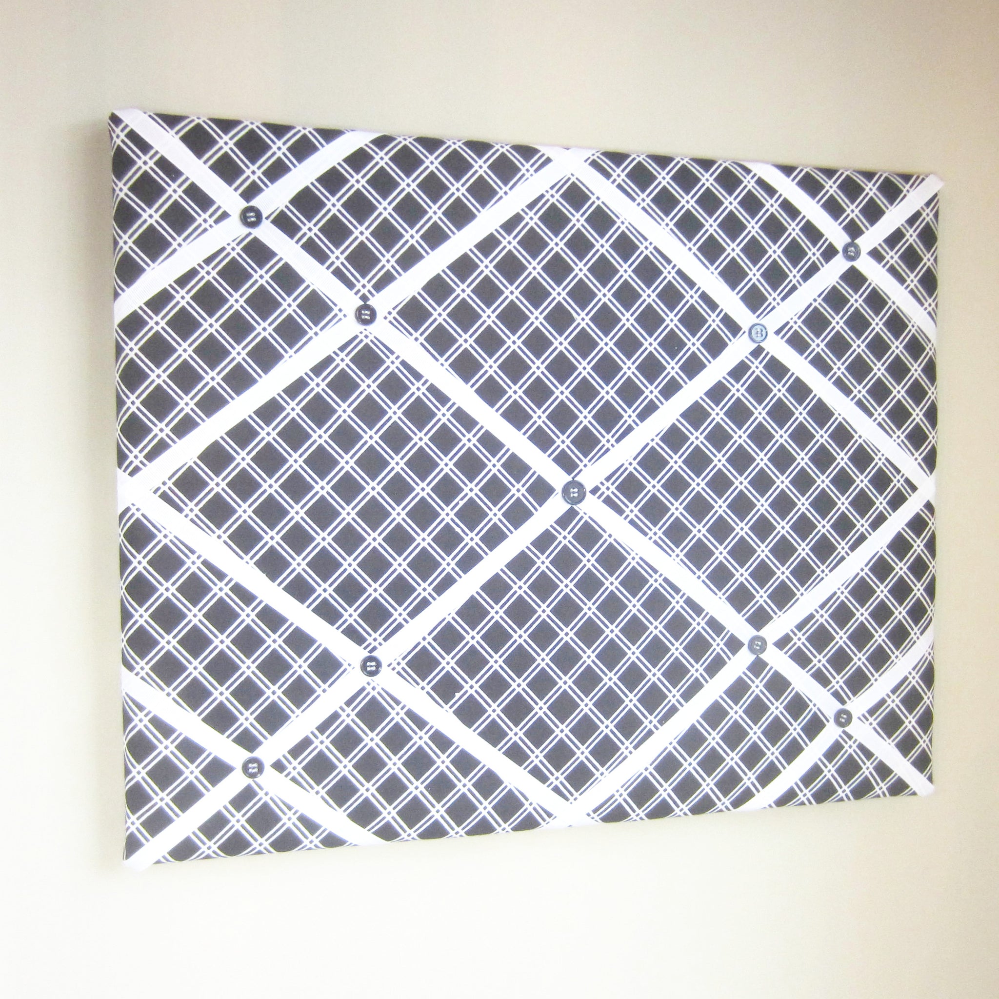 16"x20" Memory Board or Bow Holder-Black & White Check